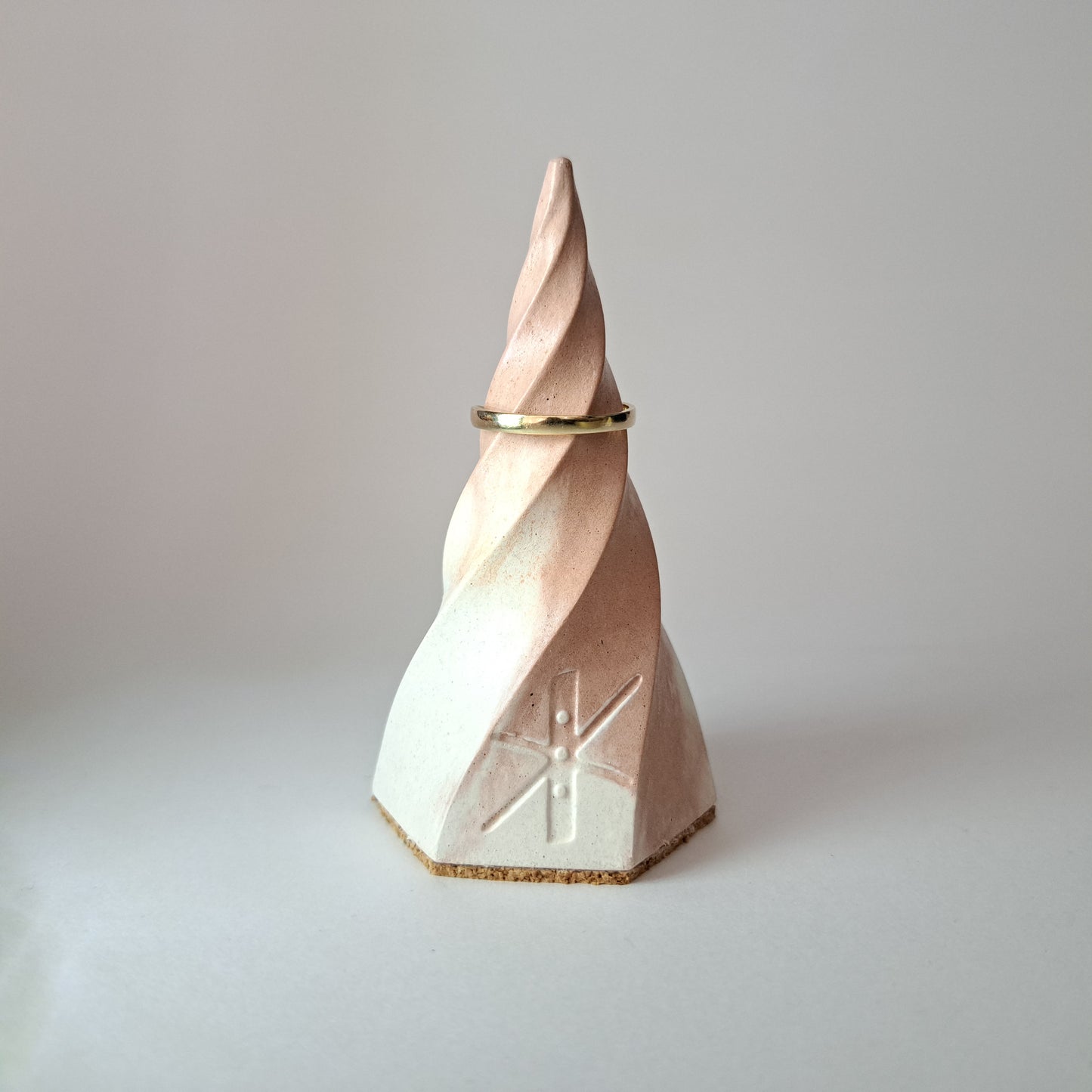 Ring Holder - Spiral